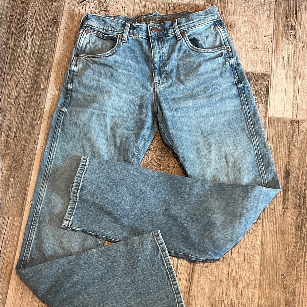 Men’s Wrangler Retro Relaxed Fit Bootcut Jean. Size 30x36